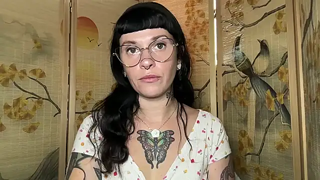 Marcelinegoddess online show from August 3, 4:45 pm