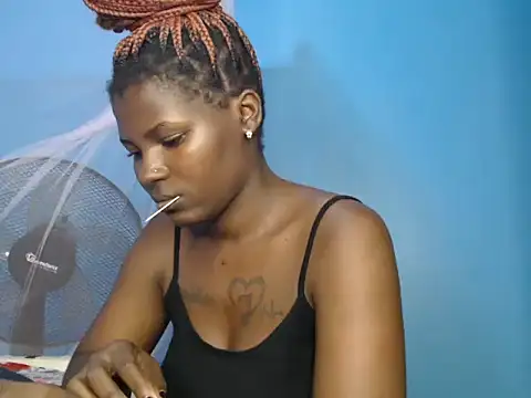 TrishaKalid online show from December 17, 8:24 pm