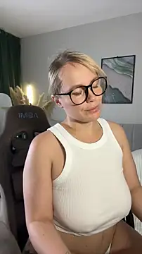 Charming Daphny online show from June 28, 7:37 am