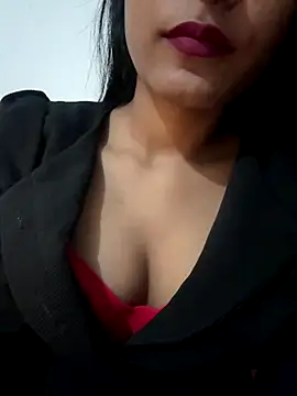 Hot Goldengirl online show from November 16, 7:25 pm