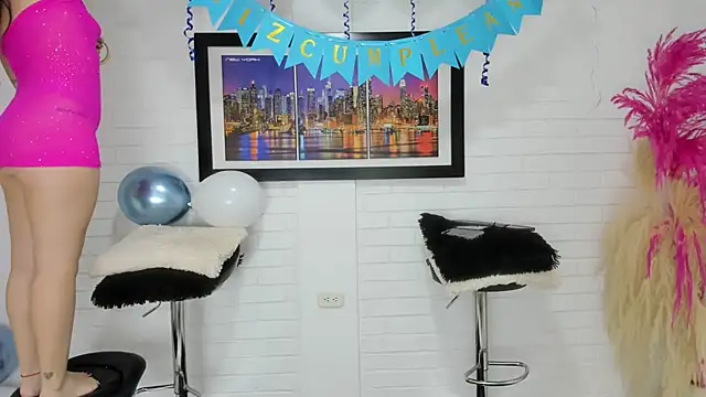 Fetishgirlsxx online show from May 2, 12:30 pm