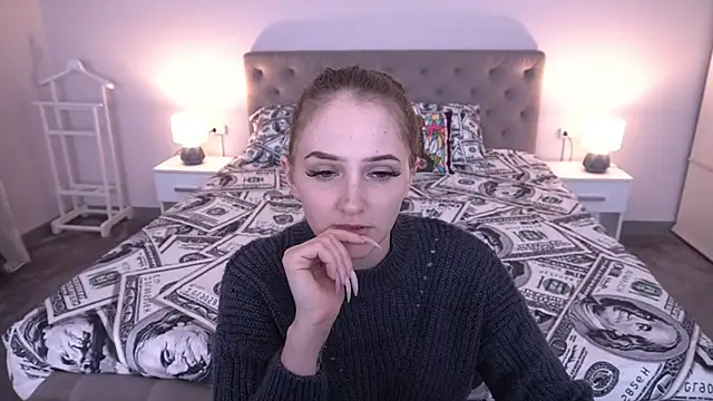 PamelaXX  online show from June 13, 9:01 pm
