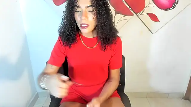 naomiwildburn online show from June 25, 8:21 pm
