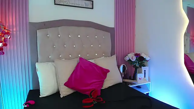 Erika Montoya online show from March 12, 12:52 pm