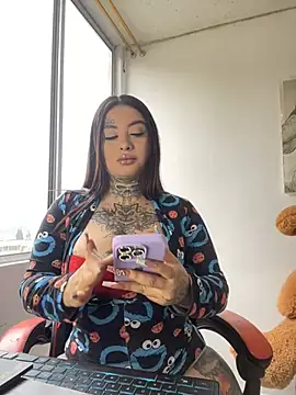 Erika Montoya online show from March 17, 12:20 pm