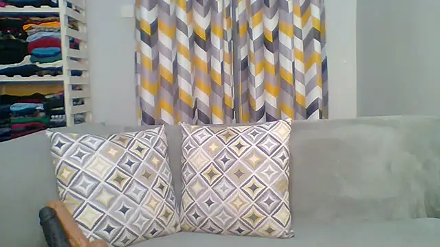 Petite 254 online show from February 14, 12:23 am