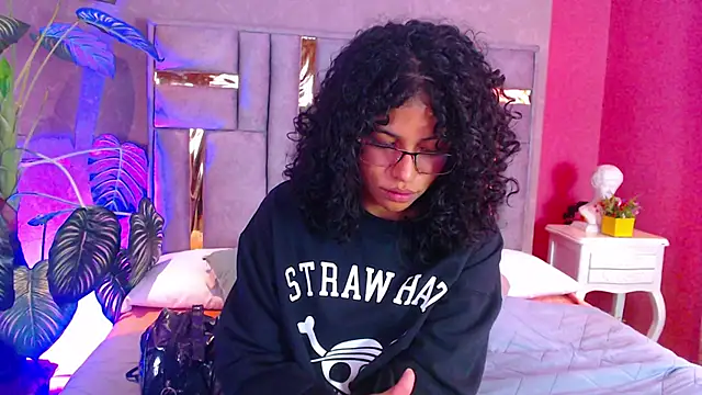 JuliaRose ks online show from December 5, 12:39 pm