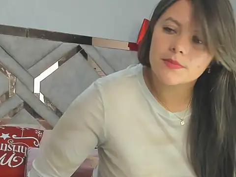 Victoriabecker online show from December 3, 9:17 pm