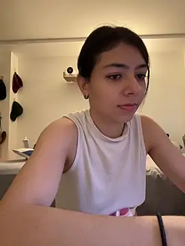 Liissa cute  online show from February 5, 1:19 am