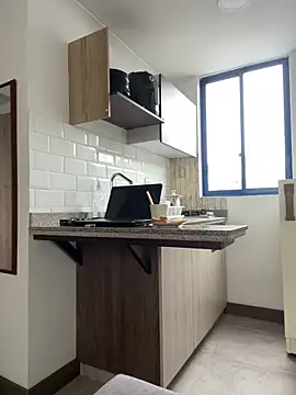 LauraCadwell online show from September 10, 1:44 pm