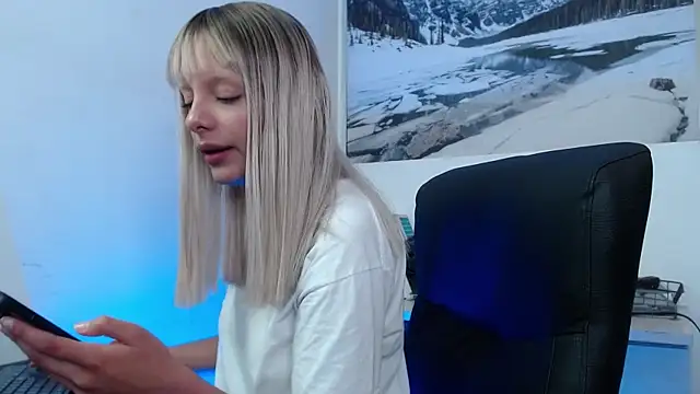 peyton golden1 online show from December 19, 4:05 am