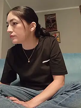 ThailyCherry online show from March 12, 5:59 pm