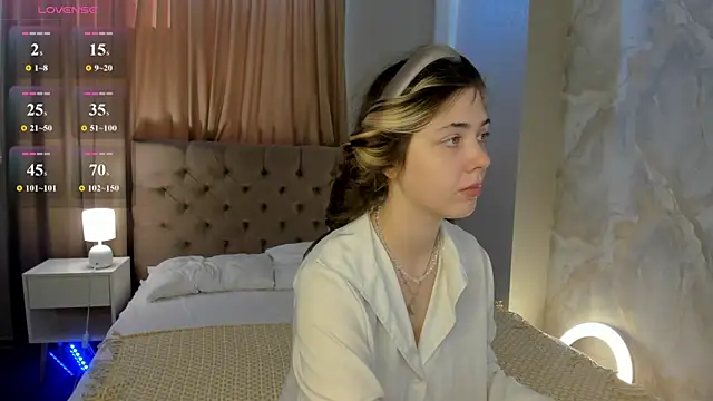 Vanessa Walters online show from July 23, 2:31 am