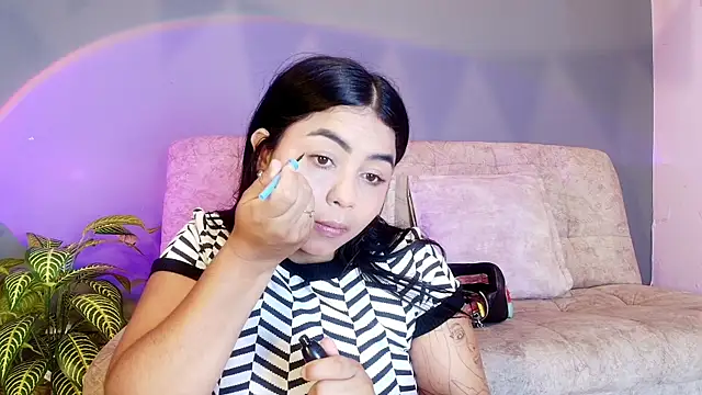 jade brunnette online show from June 18, 10:58 pm