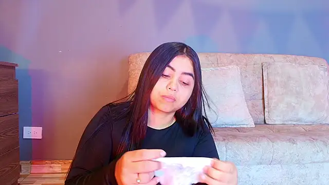 jade brunnette online show from July 10, 8:31 pm