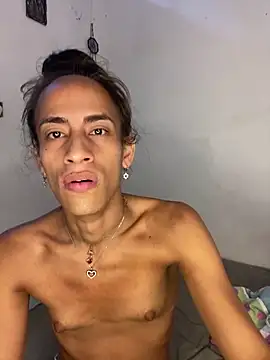AlexaWarner online show from May 31, 6:42 pm