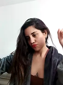 SaraLatinayPrimiciax online show from September 24, 3:16 am