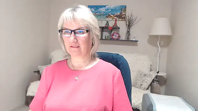FleurMays online show from April 28, 7:12 am