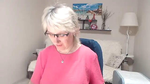 FleurMays online show from April 30, 3:23 am