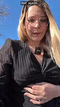 EmyLana online show from March 12, 2:53 pm