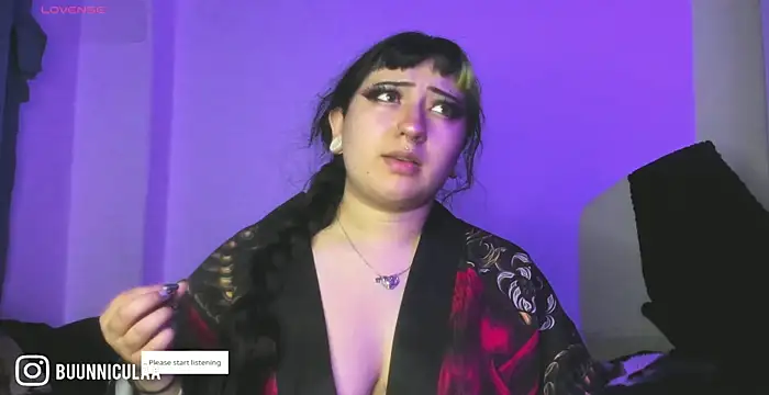 larissa01  online show from March 2, 10:15 pm