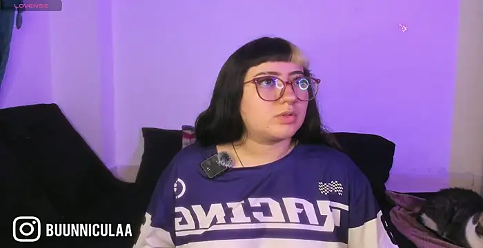 larissa01  online show from February 17, 9:25 pm