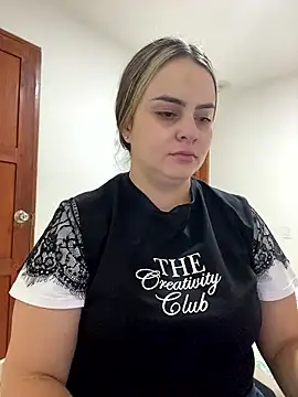 Im Amelia online show from January 10, 11:09 pm