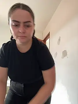 Im Amelia online show from June 10, 2:38 pm