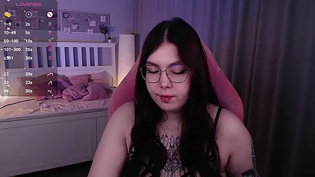 Snapshot of Arizonaa_Muse chatting on September 14, 12:52 am Arizonaa Muse online show from September 14, 12:52 am