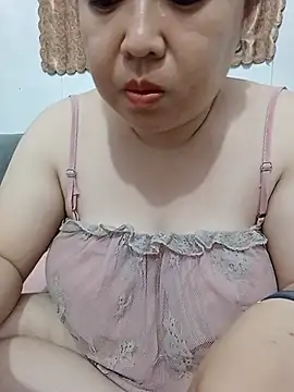 VyOanh2K online show from July 14, 3:28 pm