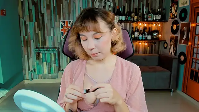 Snapshot of JasmineMilko chatting on October 12, 5:10 am JasmineMilko online show from October 12, 5:10 am