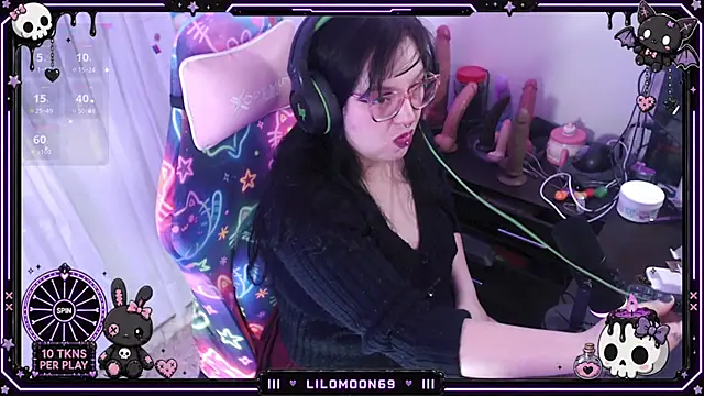 LiloMoon69 online show from June 15, 8:36 am