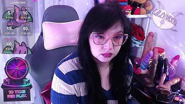 LiloMoon69 online show from February 20, 1:12 pm