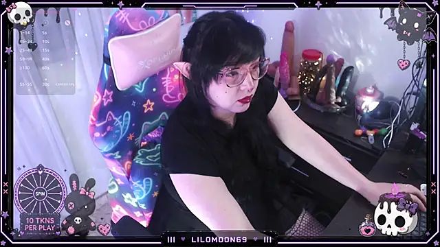 LiloMoon69 online show from June 25, 7:57 am