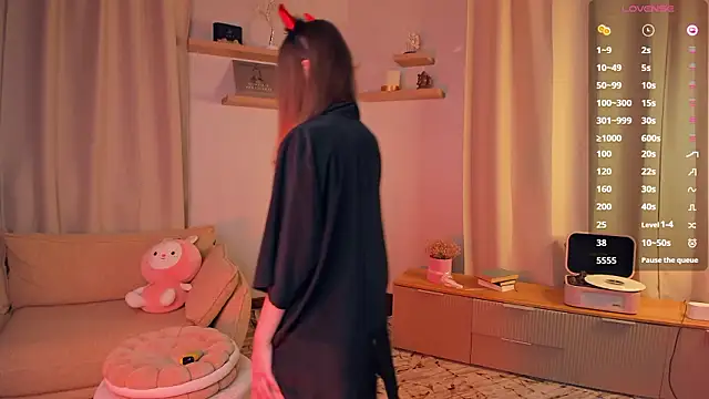 DominikaElis online show from March 13, 8:10 pm