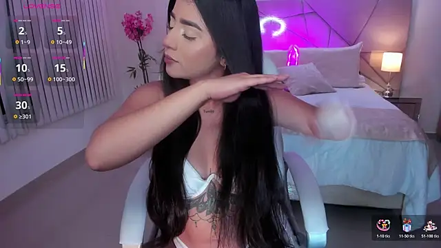 amelie jhons online show from May 3, 3:32 am