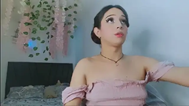 alexaryderr online show from May 4, 3:10 am
