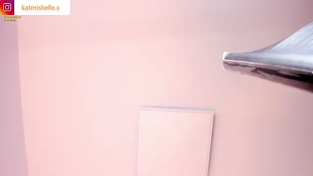  mishelle online show from June 3, 5:52 am