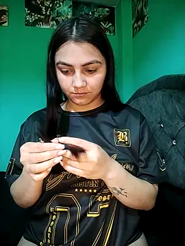 Nahiara velez online show from May 6, 10:58 pm