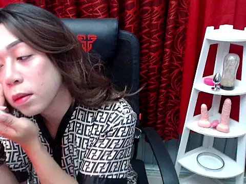 urprincessnicolexxx online show from May 12, 1:47 am