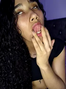 Snapshot of jaderossxx chatting on October 5, 2:38 am jaderossxx online show from October 5, 2:38 am