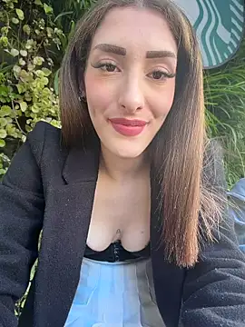 IvonneJoy online show from April 29, 5:30 pm