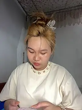 Odette68 online show from May 4, 9:46 am