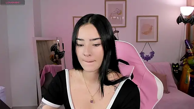 Snapshot of Veronica_isaza__ chatting on October 5, 12:43 pm Veronica isaza online show from October 5, 12:43 pm