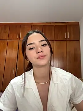 Snapshot of Veronica_isaza__ chatting on September 21, 1:32 pm Veronica isaza online show from September 21, 1:32 pm