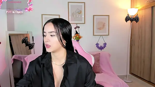 Snapshot of Veronica_isaza__ chatting on October 15, 1:14 pm Veronica isaza online show from October 15, 1:14 pm