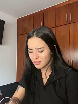 Snapshot of Veronica_isaza__ chatting on October 17, 7:17 pm Veronica isaza online show from October 17, 7:17 pm