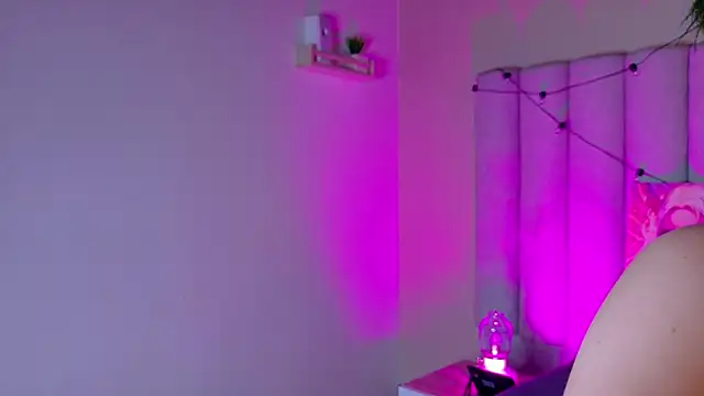 AmbarHills 1 online show from January 11, 11:59 am