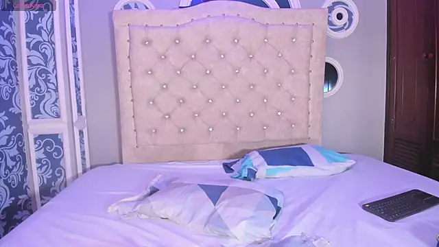 Snapshot of ice_queen_ chatting on September 26, 5:05 am ice queen online show from September 26, 5:05 am