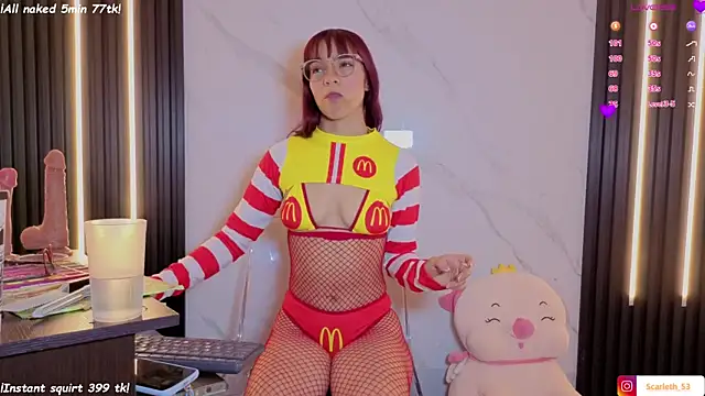 Scarlet Red  online show from November 28, 1:03 pm